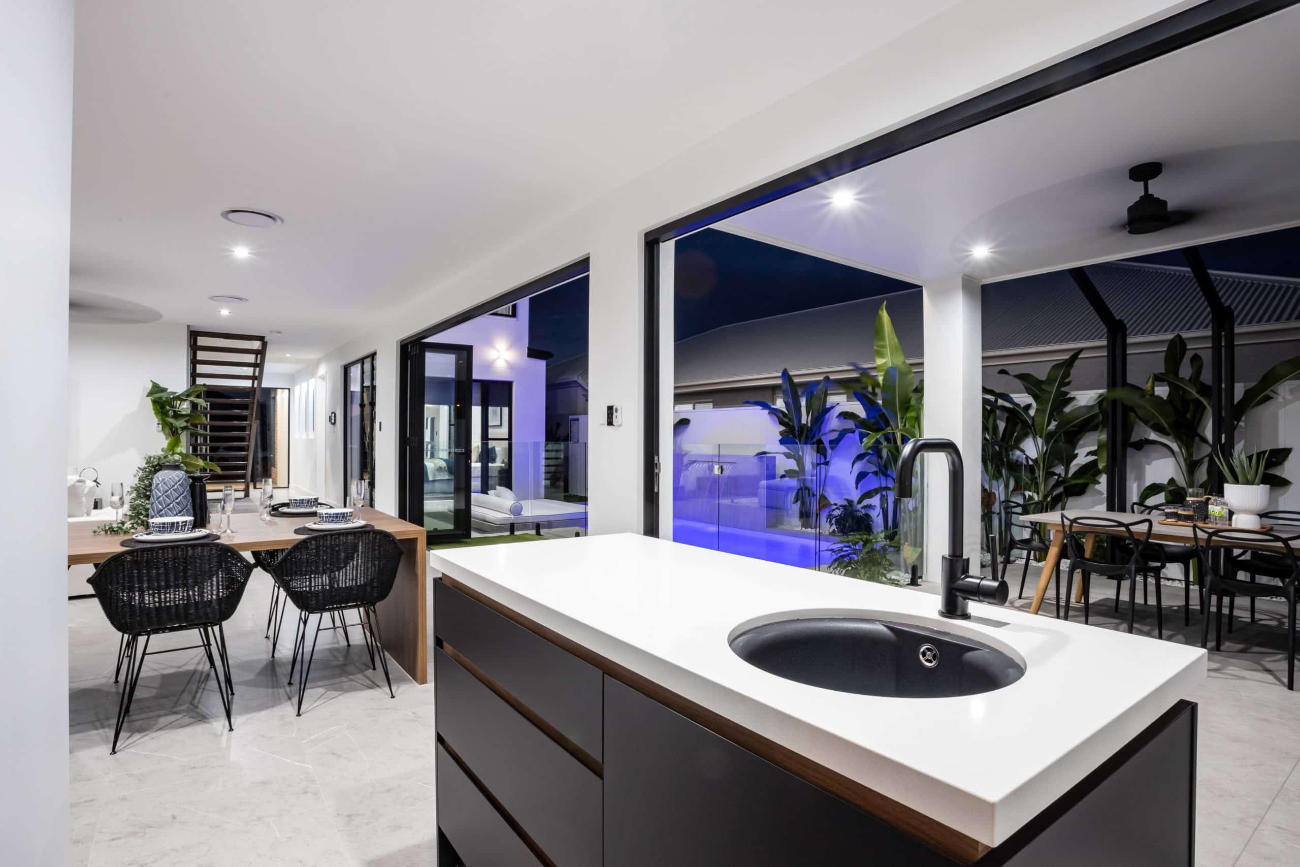 Choosing Between Custom Kitchen Cabinets and Stock Cabinets: Which Is